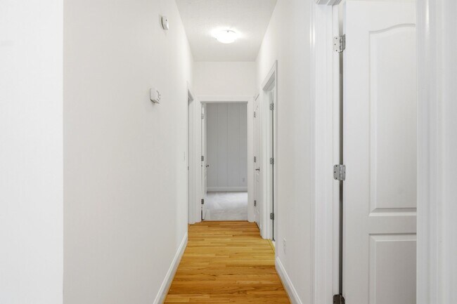 Building Photo - 2645 Blossom Trail E