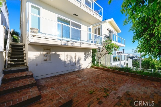 Building Photo - 883 Katella St