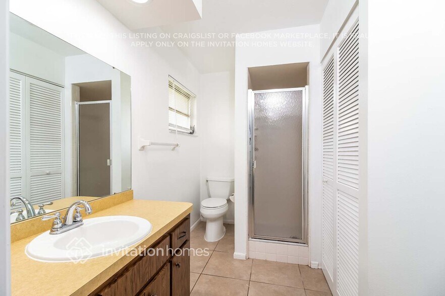 Building Photo - 5323 Winewood Dr