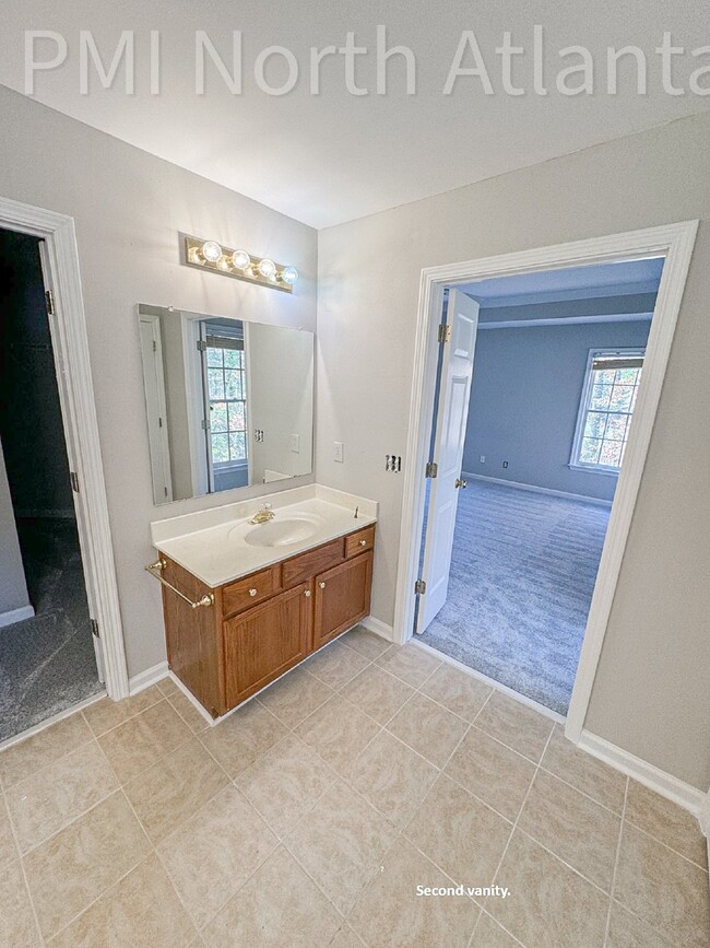 Building Photo - Beauftiful 4-bedroom in Suwanee