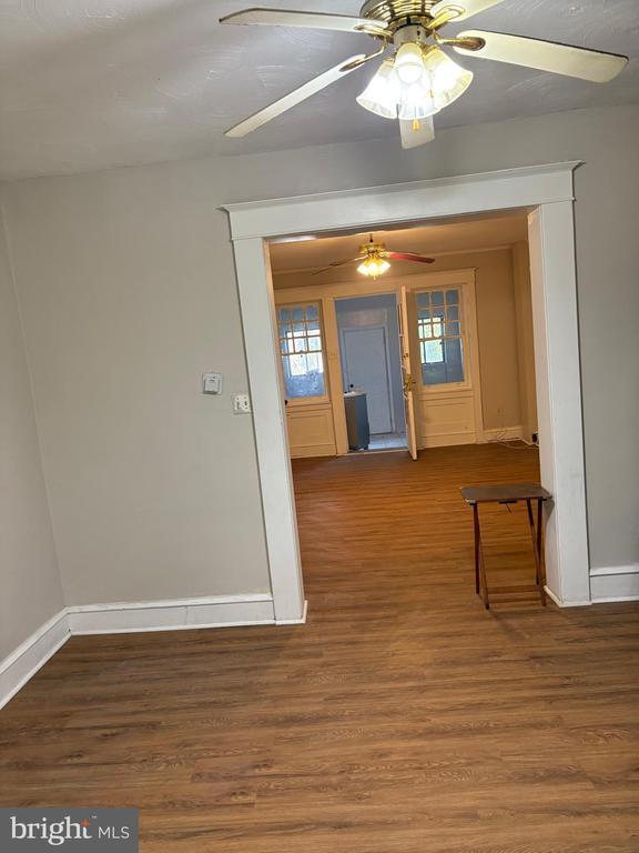 Building Photo - 5813 Hadfield St