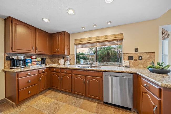 Building Photo - 2003 Pierce Ct