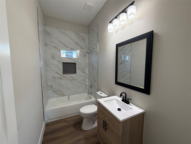 Building Photo - 1610 George Ave