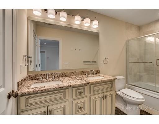 Building Photo - 49 Cook St