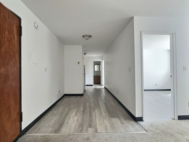 Building Photo - 360 Palisade Ave