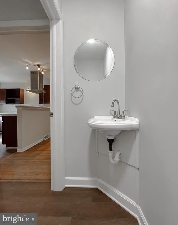 Building Photo - 18937 McKays Cove Ln