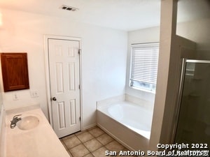Building Photo - 5854 Providence Oak