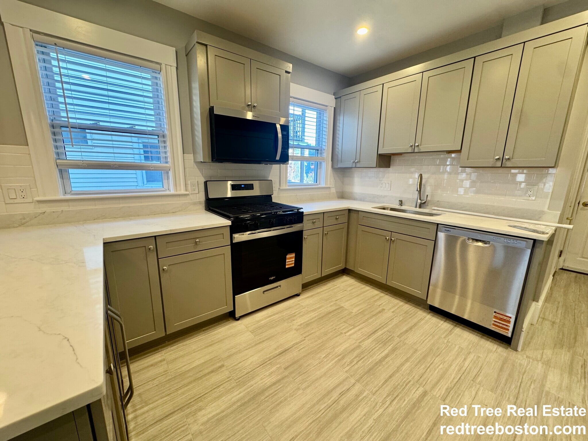 Building Photo - 69 Turner St