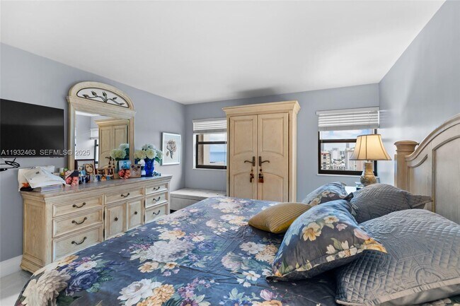 Building Photo - 1201 S Ocean Dr