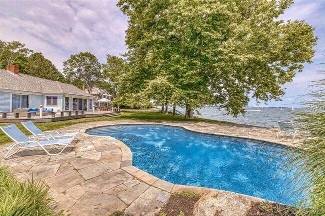 Building Photo - 11120 Main Rd