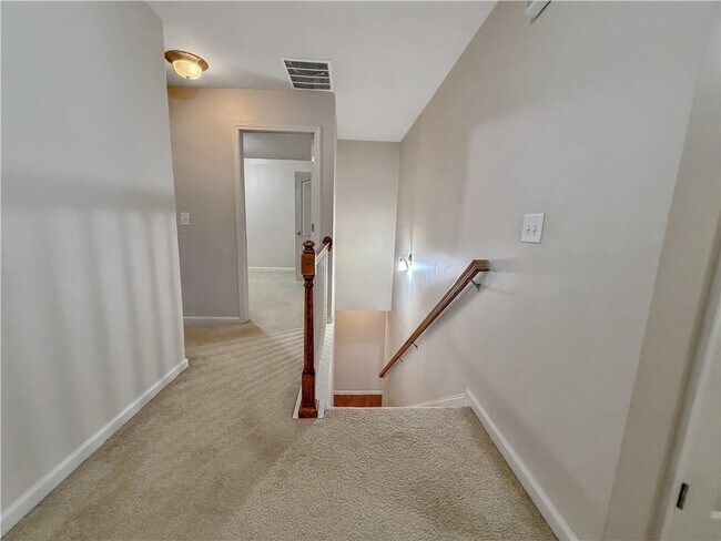 Building Photo - 2401 Attewood Dr