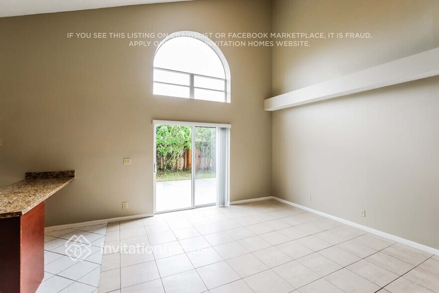 Building Photo - 10515 Plainview Cir