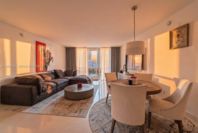 Building Photo - 901 Brickell Key Blvd