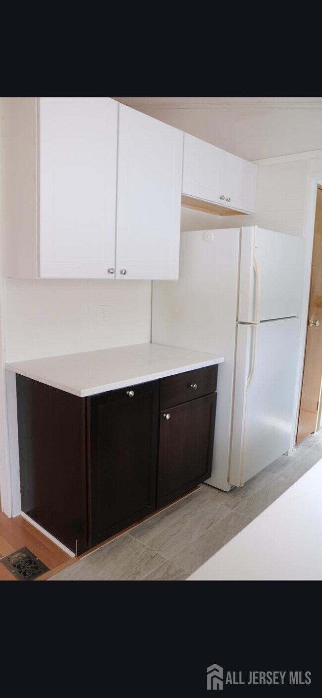 Building Photo - 5 Fallow Dr