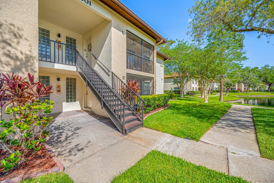 Building Photo - 3301 Crystal Ct E