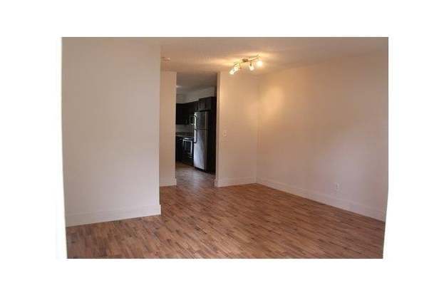 Building Photo - 1406 Arpeika St