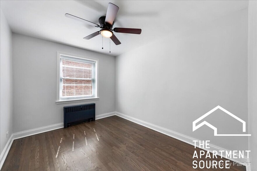 Building Photo - 2711 W Berwyn Ave