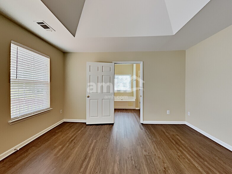 Building Photo - 235 Hudson Rdg