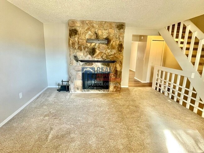 Building Photo - 392 W Rockrimmon Blvd