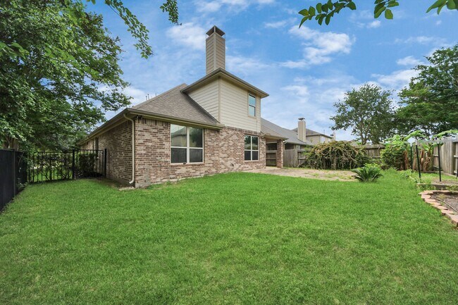 Building Photo - 12131 Cove Ridge Ln