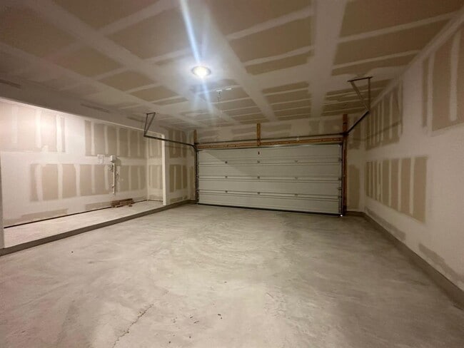 Building Photo - 228 Jeffers