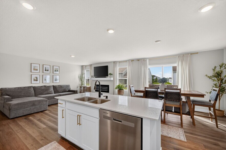 Building Photo - 1080 Bel Aire Ct