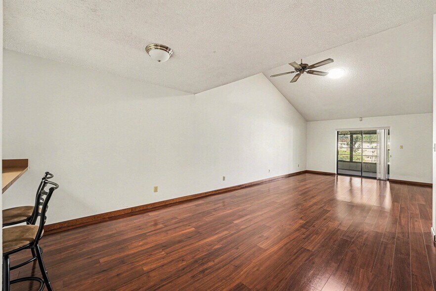 Building Photo - 2025 Sylvester Rd