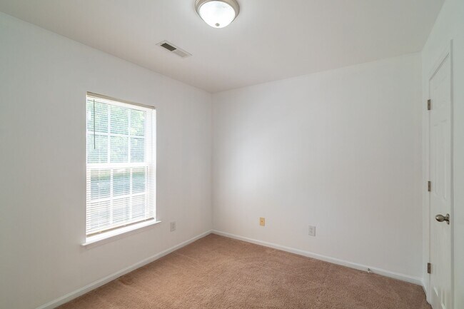 Building Photo - 1053 Brianna Way