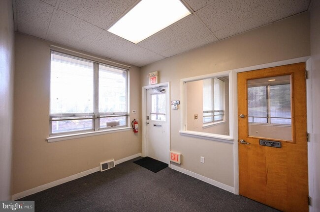 Building Photo - 980 Davisville Rd