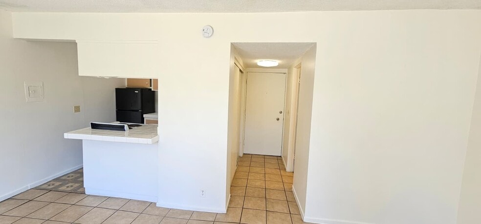 Building Photo - 206 N Beverly Park