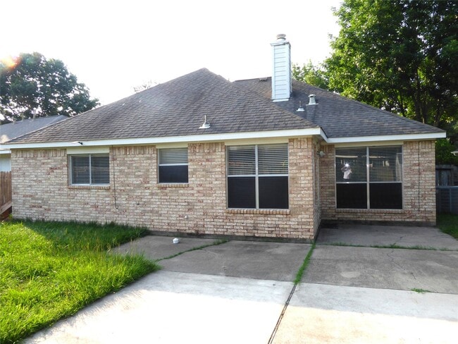 Building Photo - 6418 New World Dr