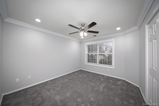 Building Photo - 157 Village Green Dr