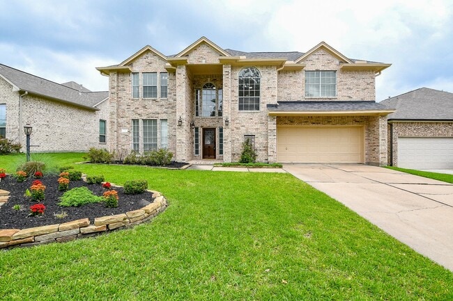 Building Photo - 241 Blue Hill Dr