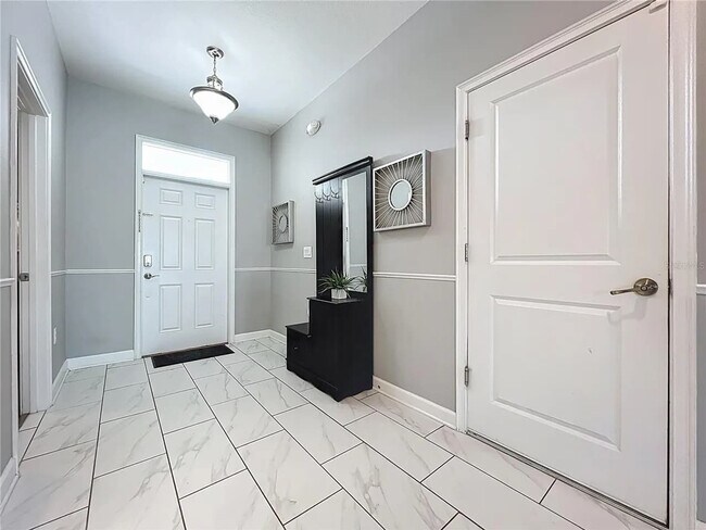 Building Photo - 9048 Sand Trap Dr