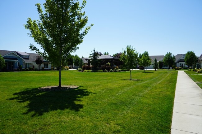 Building Photo - 407 W Pavilion Ln