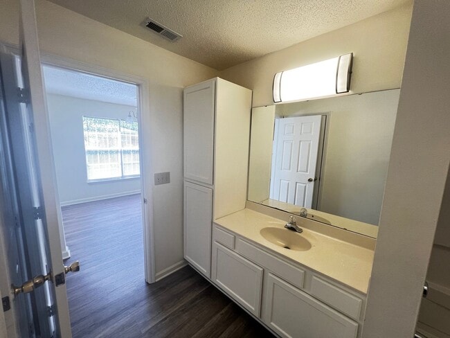 Building Photo - Now Available, Two Bedroom Condo at Club Villas in Little River. Community Pool!