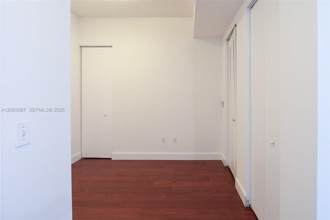 Building Photo - 2200 NE 4th Ave