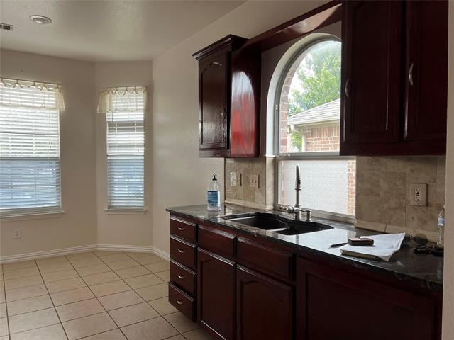 Building Photo - 14044 Esperanza Dr