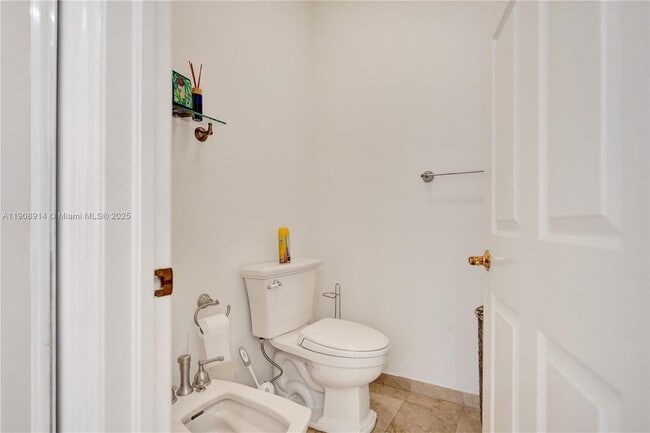 Building Photo - 21190 N Sweetwater Ln