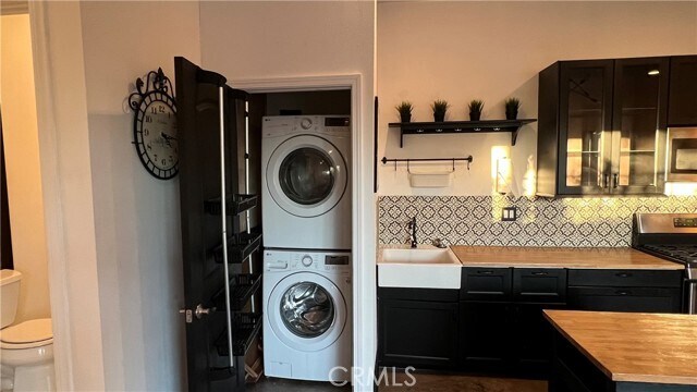 Building Photo - 17858 Sidwell St