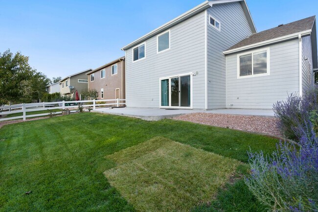 Building Photo - Open Space Views at this 3-Bedroom, 3-Bathroom, 3-Car Home!