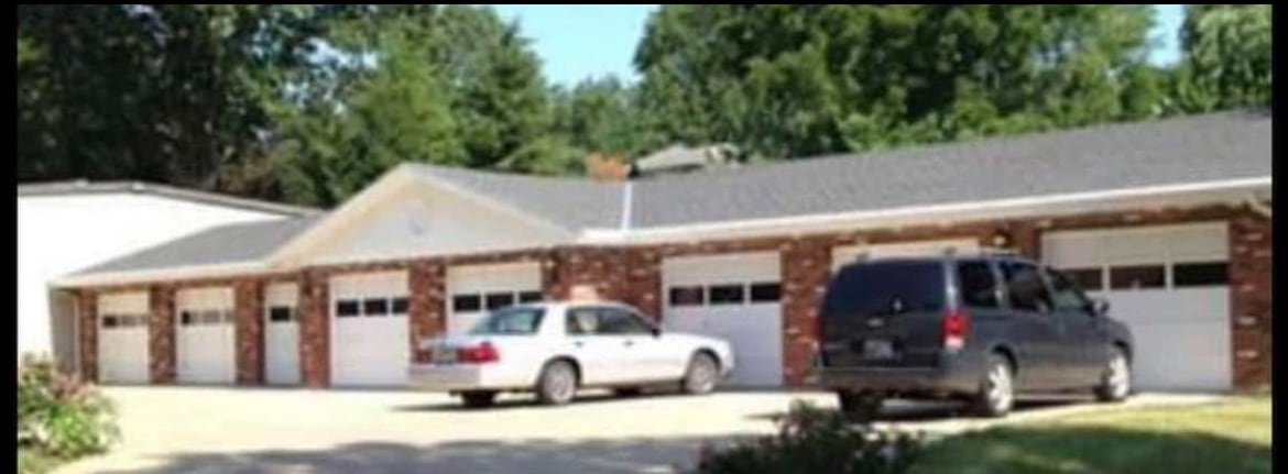 Building Photo - 2526 Rebecca Ct W