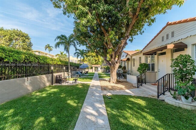 Building Photo - 814 Lenox Ave.