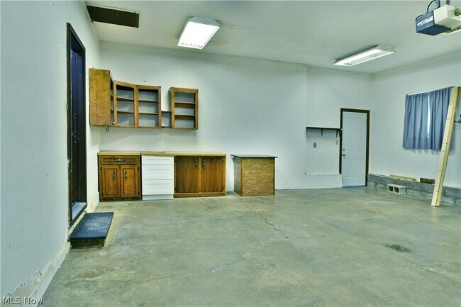 Building Photo - 5794 Merwin Chase Rd