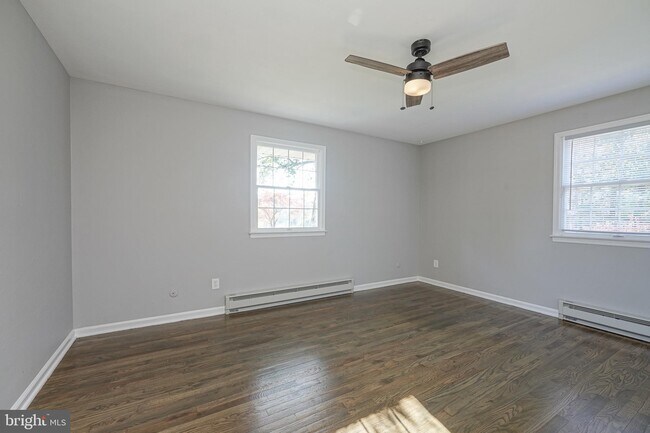 Building Photo - 123 Thies Rd