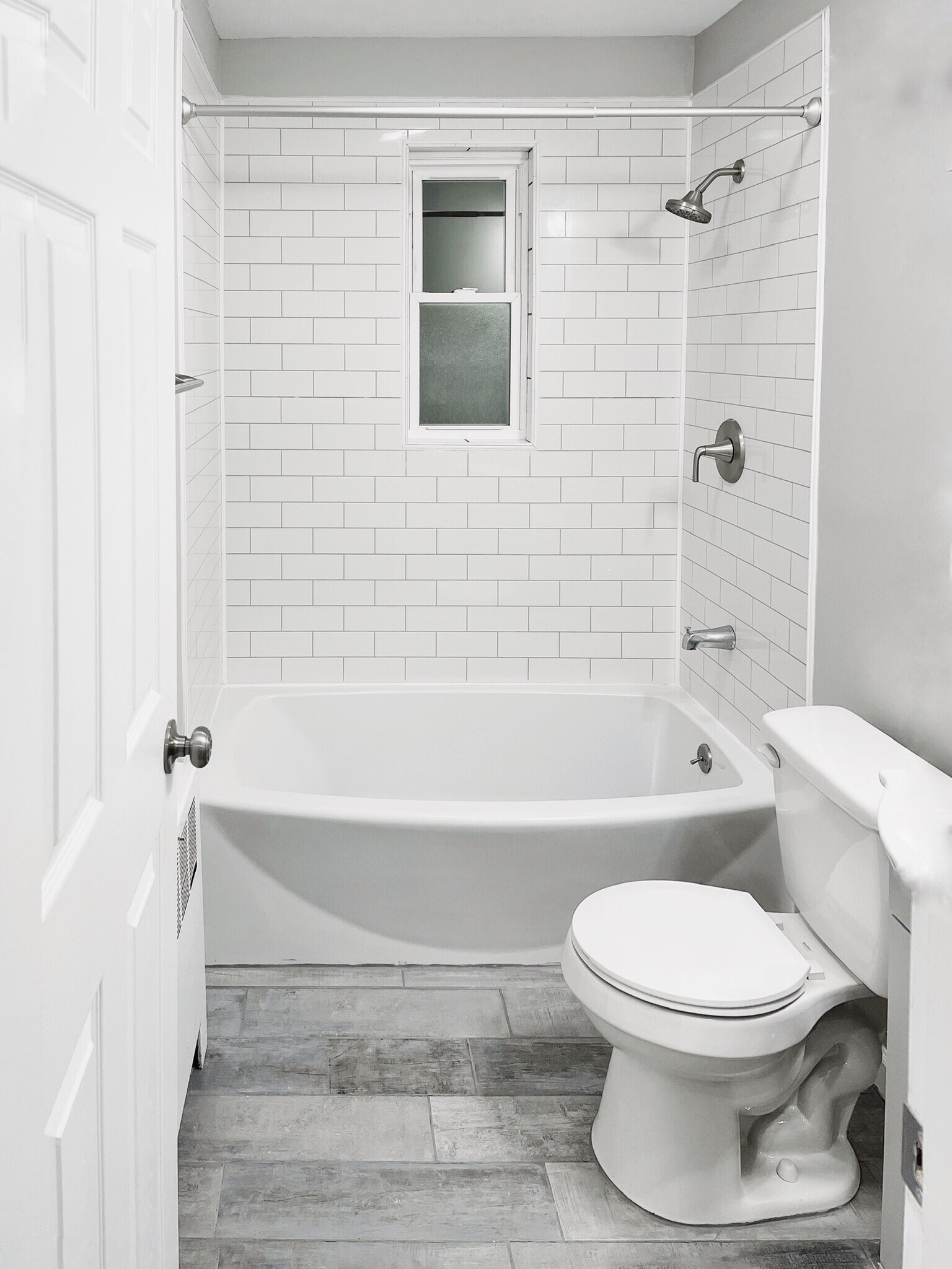 Bathroom - 3415 McFarlan Rd