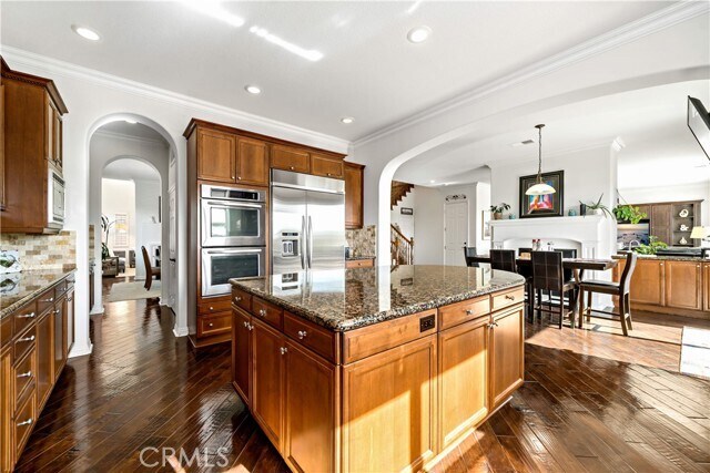 Building Photo - 16423 Village Meadow Dr