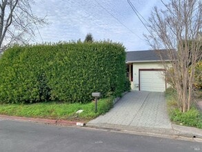 Building Photo - 11 Alta Vista Ave