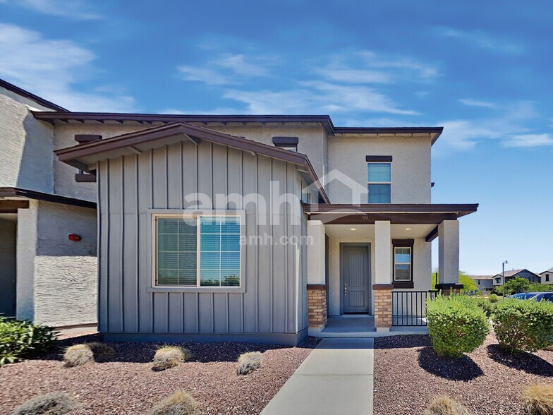 Primary Photo - 20793 W Maiden Ln
