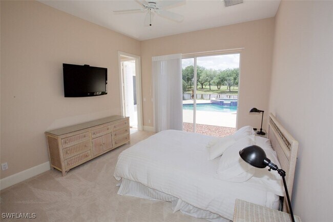 Building Photo - 15653 Glenisle Way